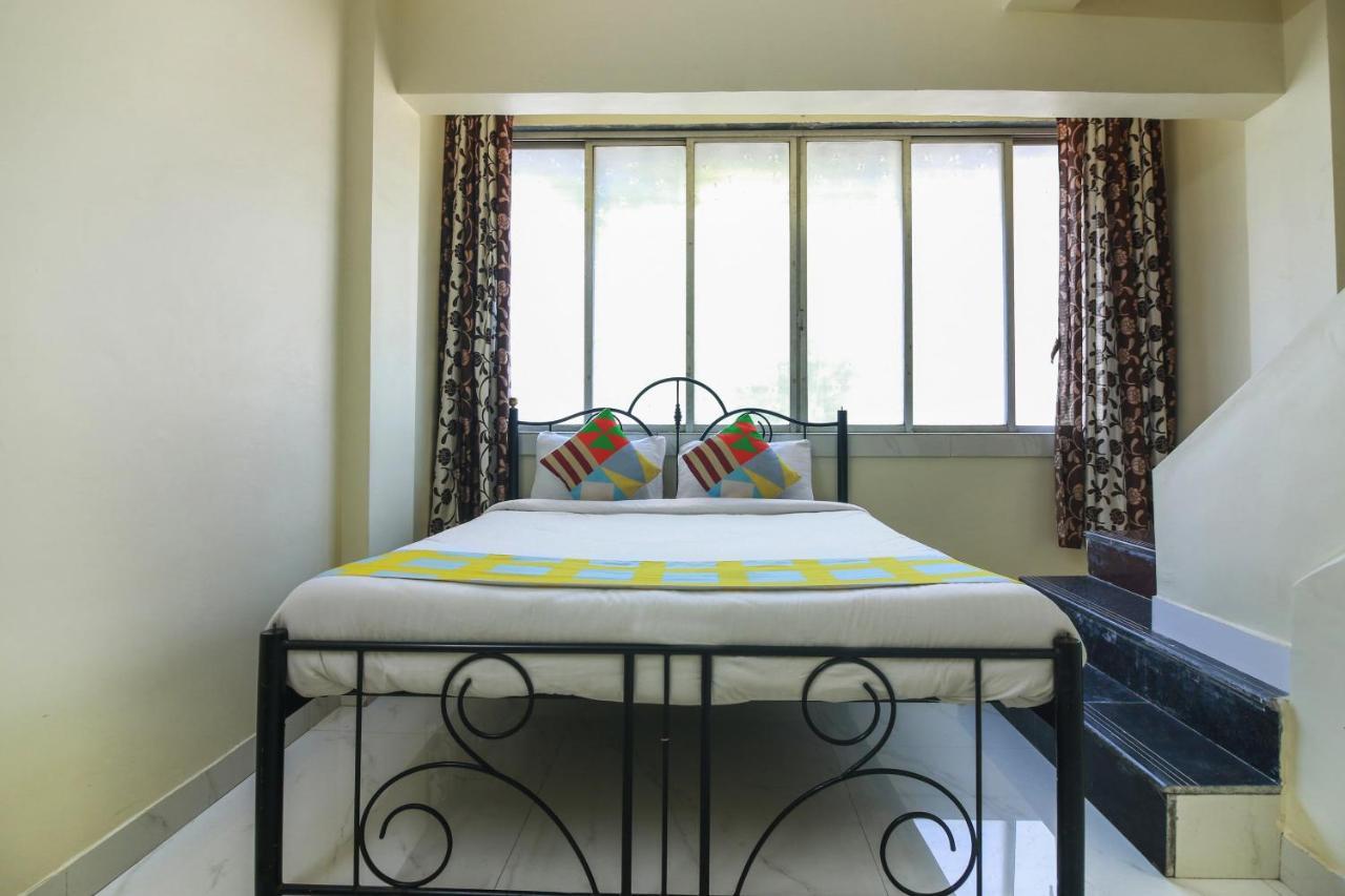 Flagship Cozy Stay Kharghar Koparpāda Екстериор снимка