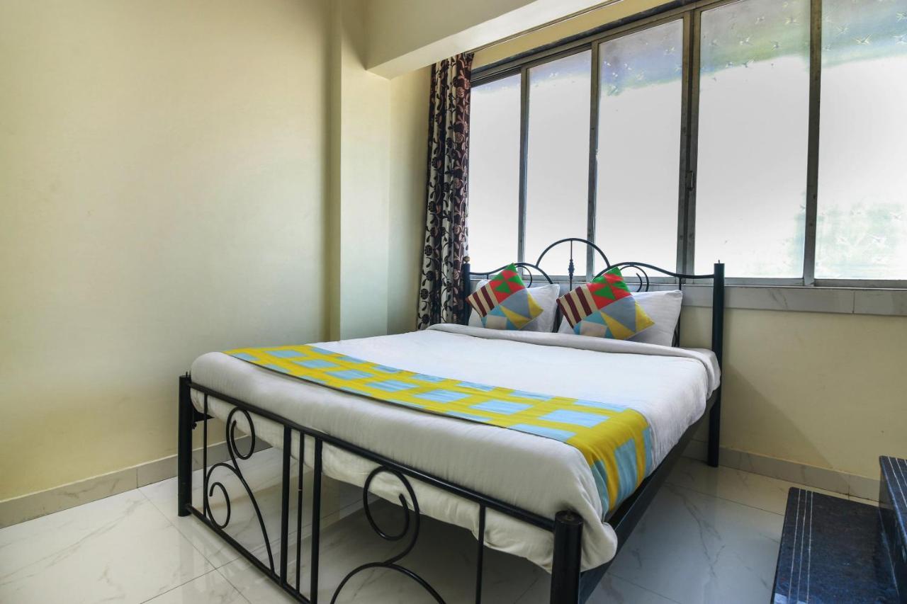 Flagship Cozy Stay Kharghar Koparpāda Екстериор снимка